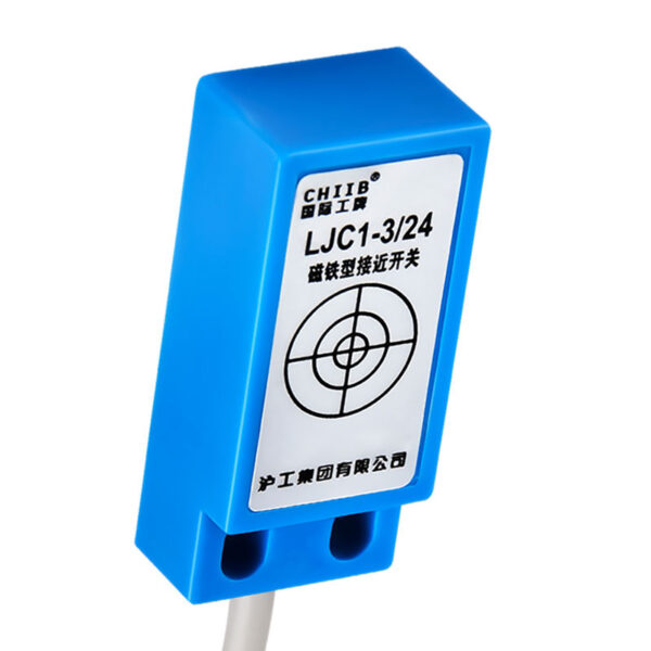 Magnetic proximity switch